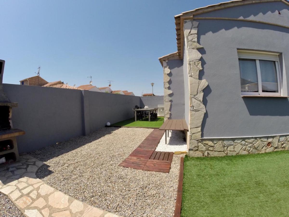 Casa En L Escala Con Piscina Y Wifi Free Villa L' Escala Exteriör bild