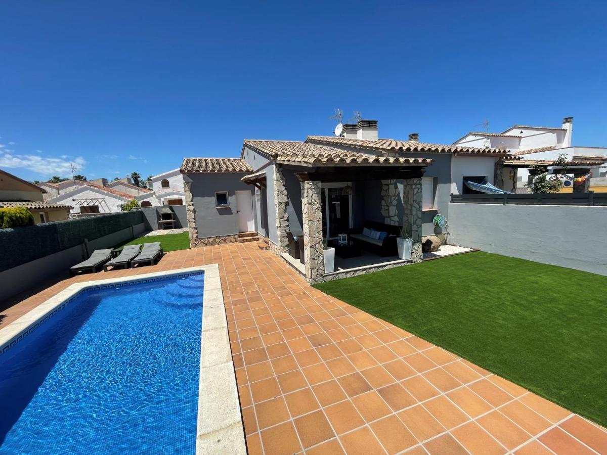 Casa En L Escala Con Piscina Y Wifi Free Villa L' Escala Exteriör bild