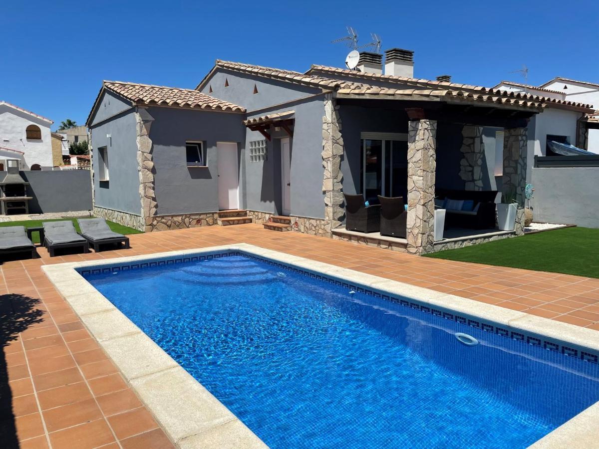 Casa En L Escala Con Piscina Y Wifi Free Villa L' Escala Exteriör bild